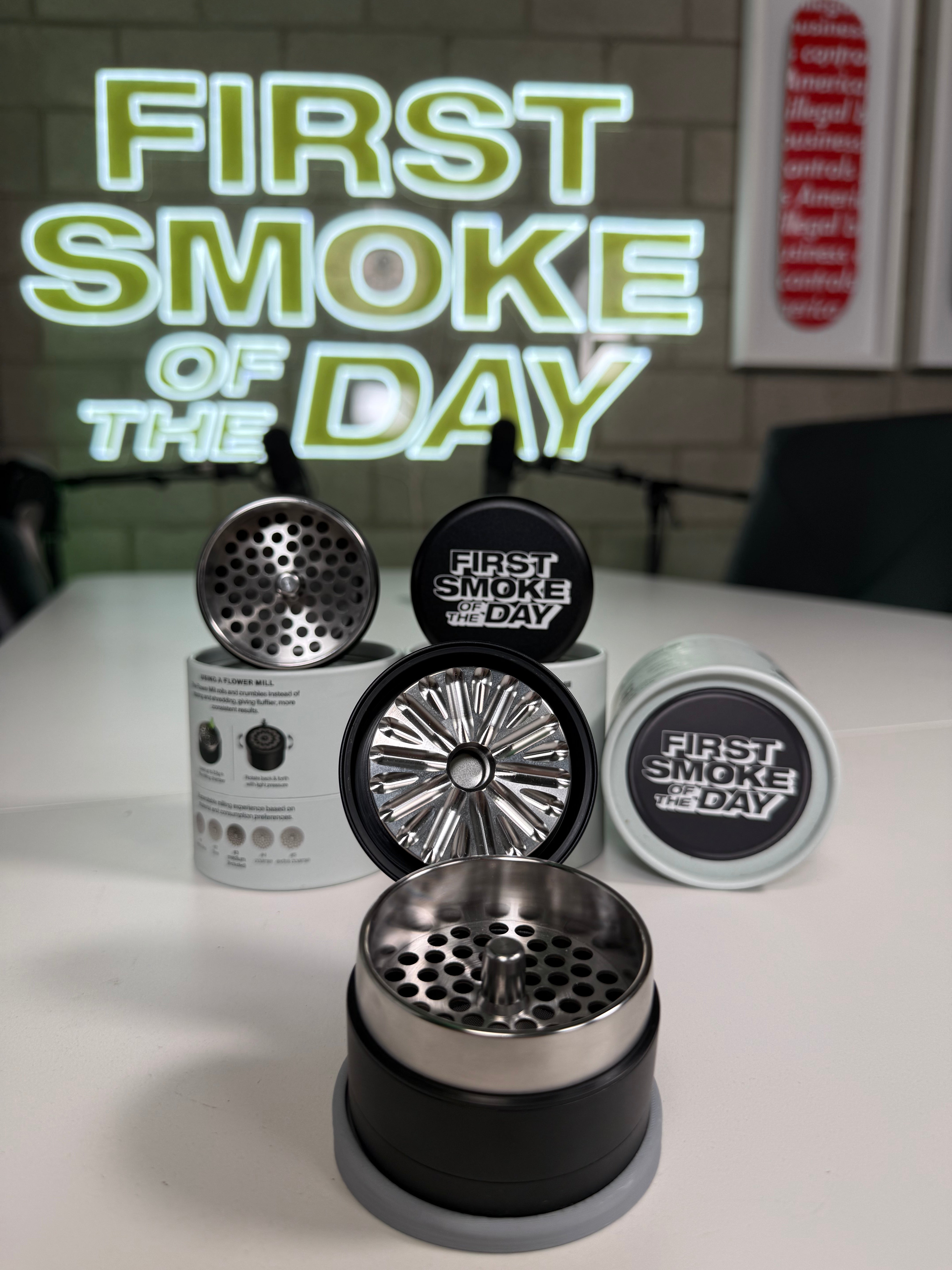 FlowerMill Exclusive Collab 2.5" Premium Mill